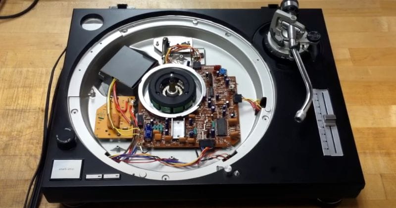 technics direct drive turntable with platter removed