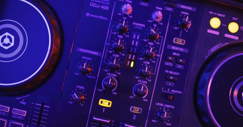 How To DJ On The DDJ-400! Absolute Beginners Guide 