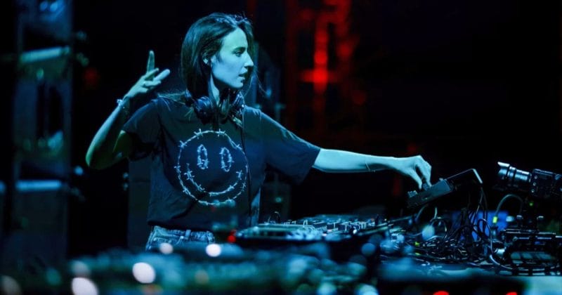 Three Rising Female DJs to Know (and Listen to) in Summer 2022 – WWD