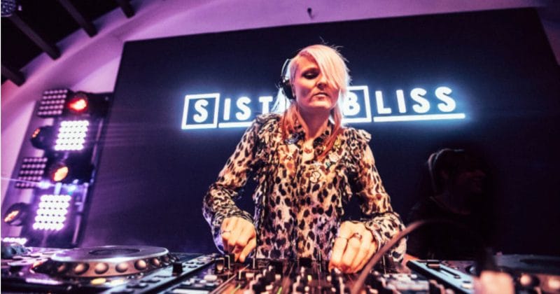 Three Rising Female DJs to Know (and Listen to) in Summer 2022 – WWD